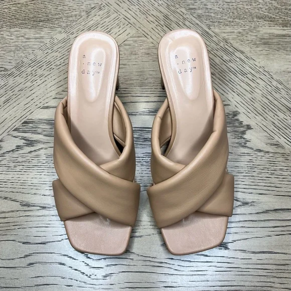 A New Day Casual Crisscross Leather Square Toe Sandal Heel Nude/Tan, Women’s 8 - Picture 4 of 9
